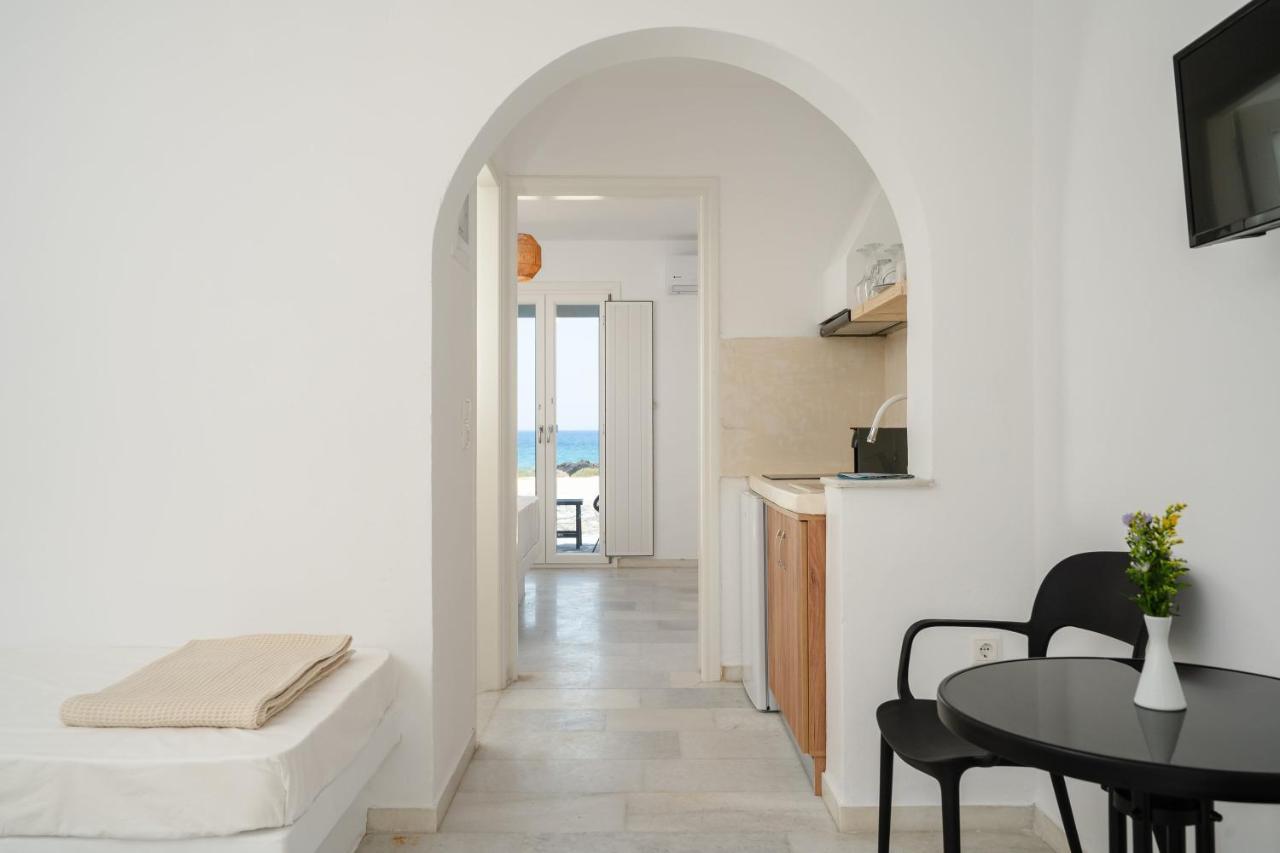 Celestial Seaview Apartments- Apollon Naxos City Bagian luar foto